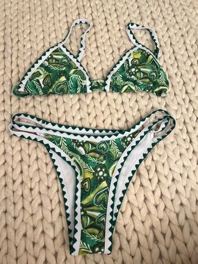 SHEIN Green Patterned Triangle Bikini Set